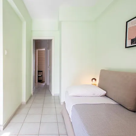 Aris123 By Smart Cozy - In The Heart Of - 5 Minutes From Metro - Available 24hr Apart Otel 3*