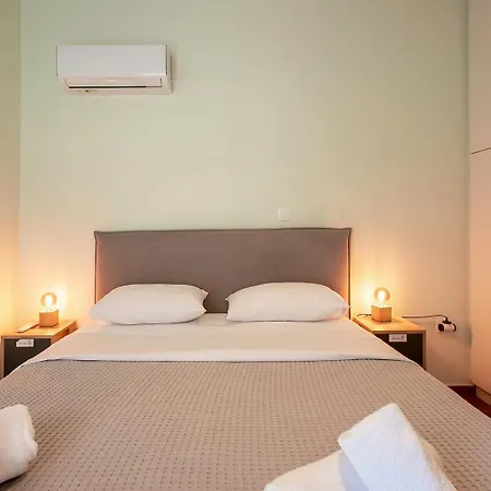 Aris123 By Smart Cozy - In The Heart Of - 5 Minutes From Metro - Available 24hr Atina