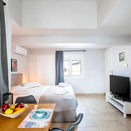 Aris123 By Smart Cozy - In The Heart Of - 5 Minutes From Metro - Available 24hr Apart Otel