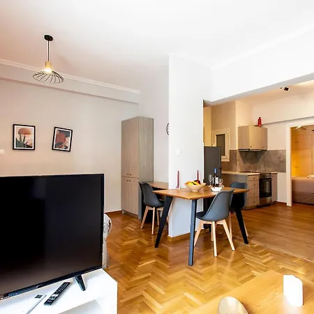 Aris123 By Smart Cozy - In The Heart Of - 5 Minutes From Metro - Available 24hr Apart Otel 3*