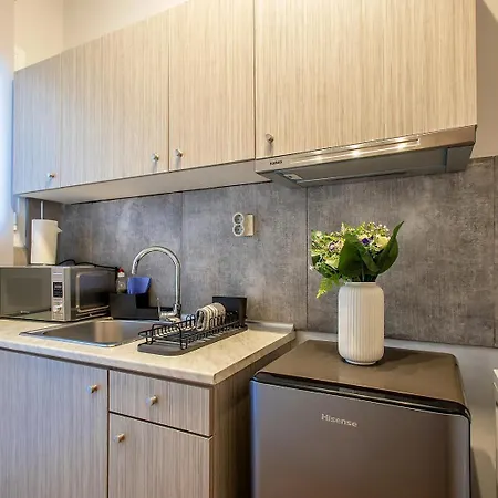 Aris123 By Smart Cozy - In The Heart Of - 5 Minutes From Metro - Available 24hr 3* Atina