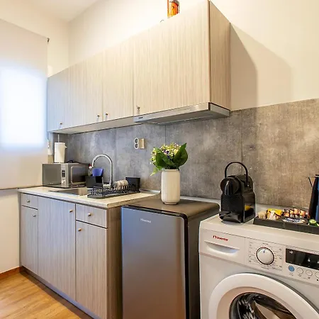 Aris123 By Smart Cozy - In The Heart Of - 5 Minutes From Metro - Available 24hr Apart Otel 3*
