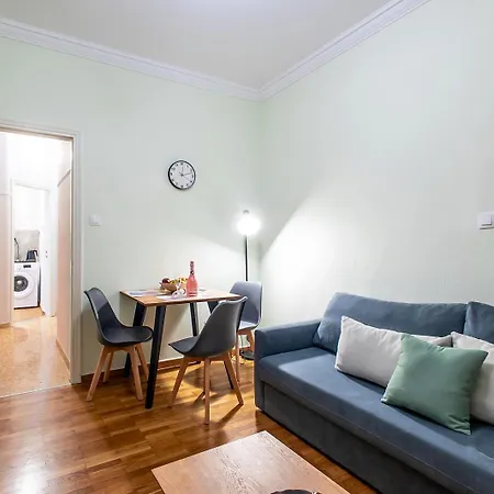 Aris123 By Smart Cozy - In The Heart Of - 5 Minutes From Metro - Available 24hr Apart Otel