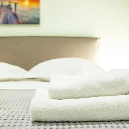 Aris123 By Smart Cozy - In The Heart Of - 5 Minutes From Metro - Available 24hr Atény